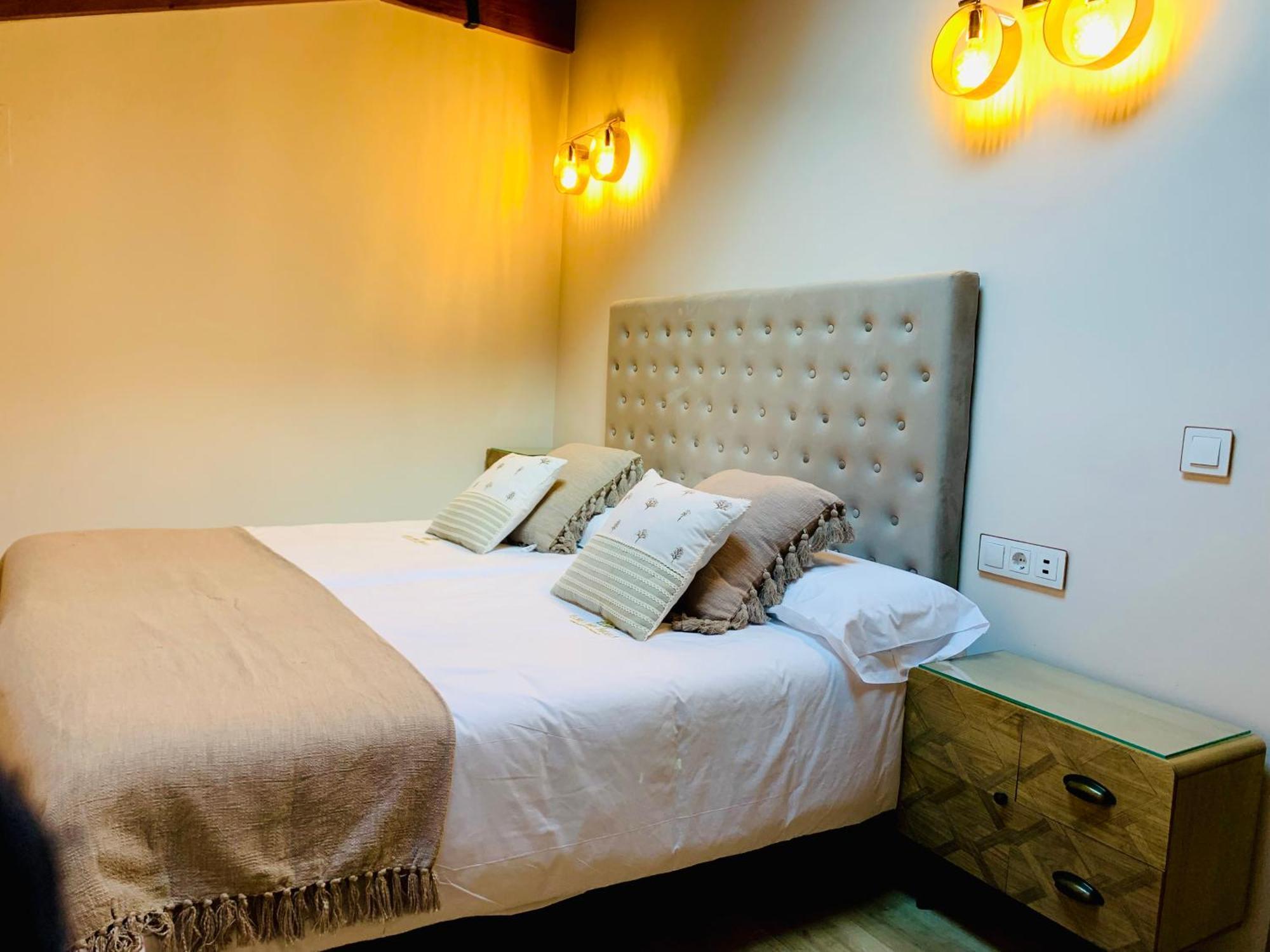 Apartamentos En El Valle Del Jerte Flores Para Angela Cabezuela Del Valle Exterior foto