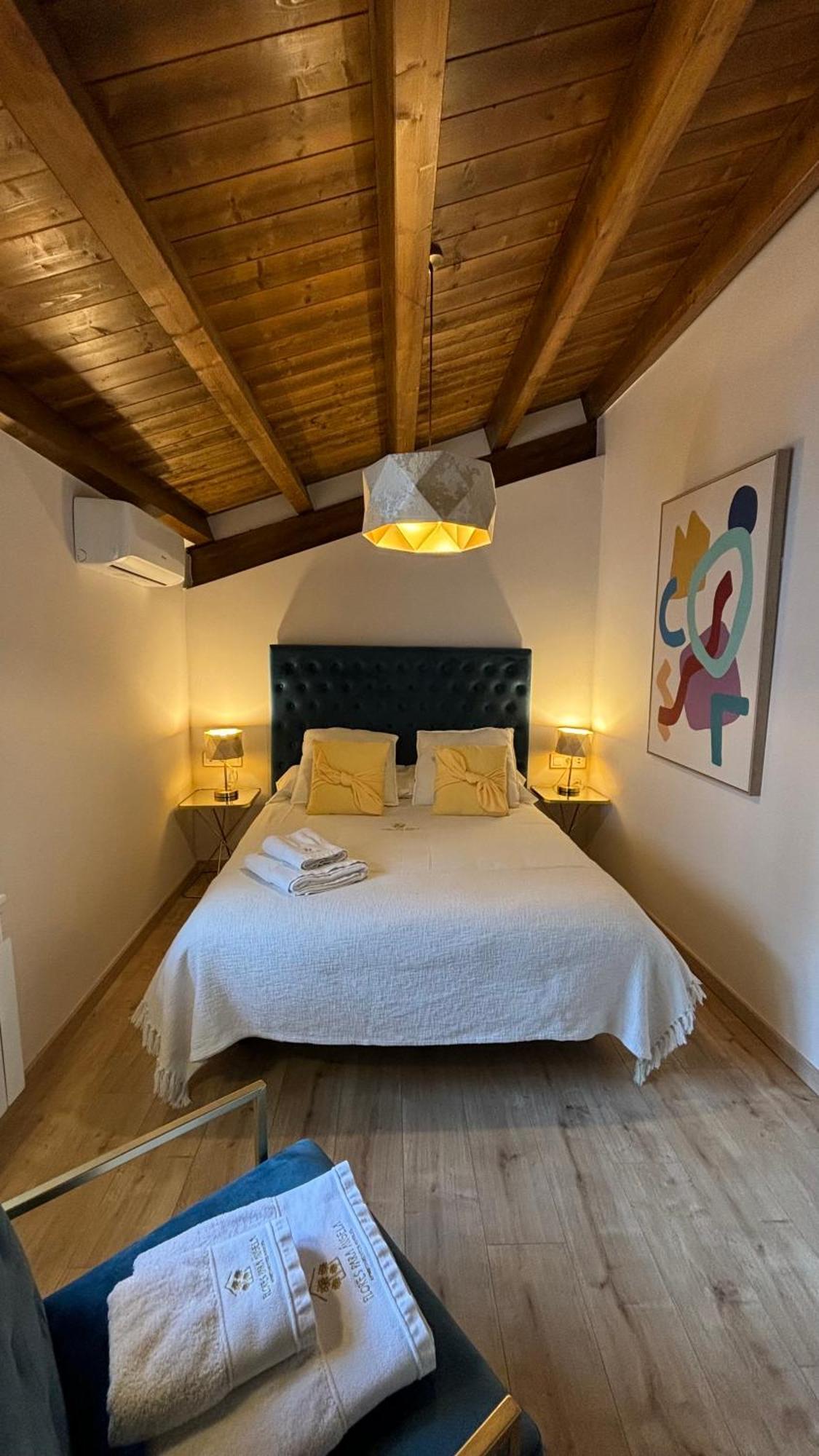 Apartamentos En El Valle Del Jerte Flores Para Angela Cabezuela Del Valle Exterior foto